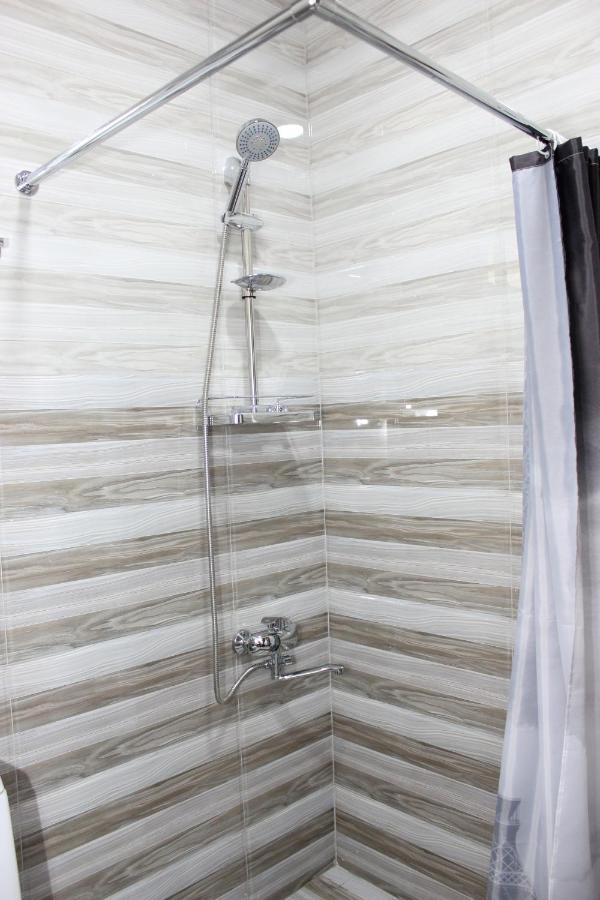 Apartment Izabella Tbilisi Buitenkant foto