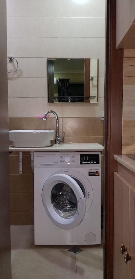 Apartment Izabella Tbilisi Buitenkant foto